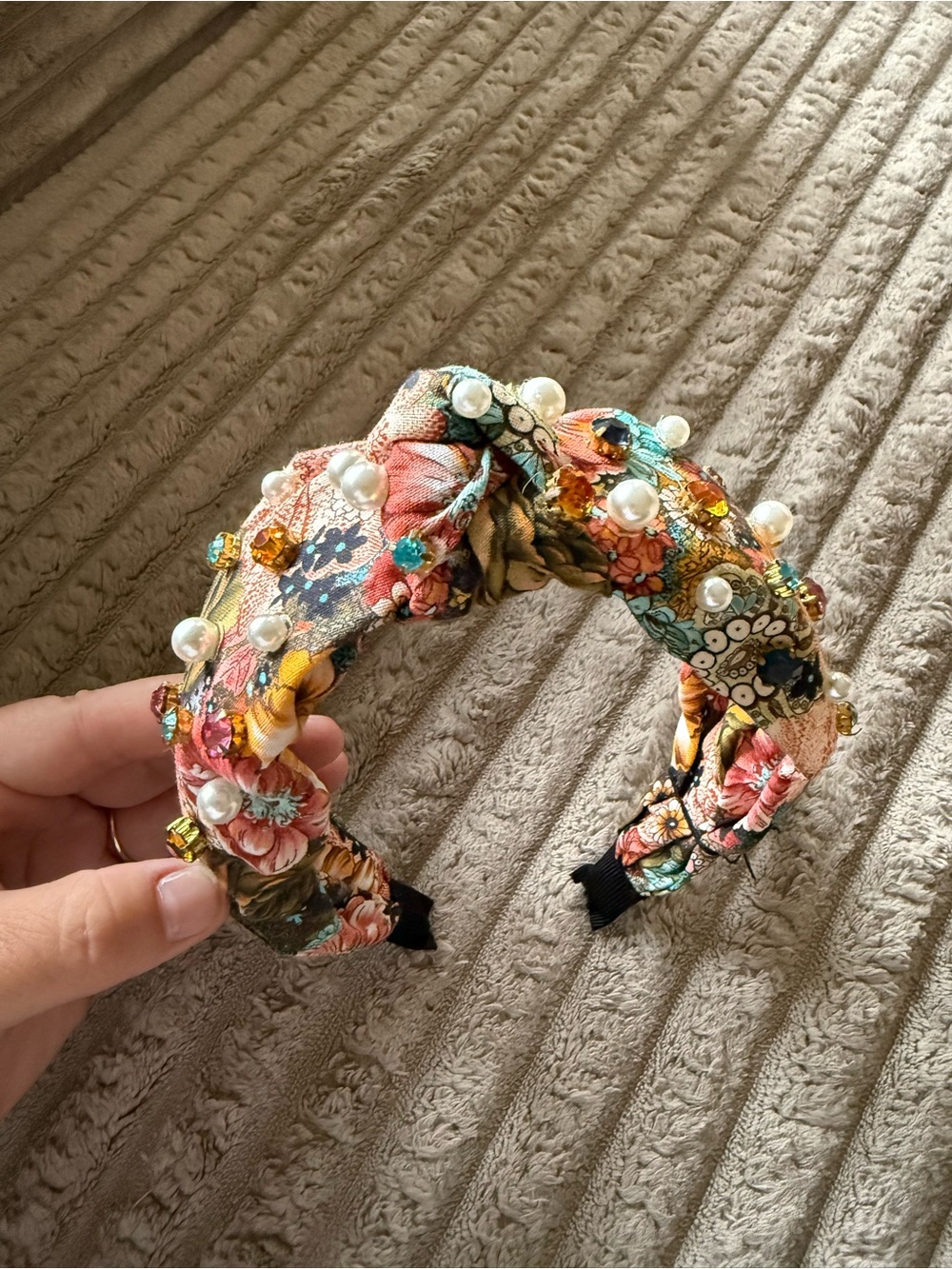Embellished Floral Pearl Braided Headband - Multicolor